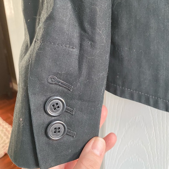 ❤️ Black Gap blazer ❤️ - Picture 6 of 11